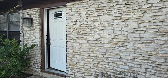 Photo - 1411 Braes Ridge Dr