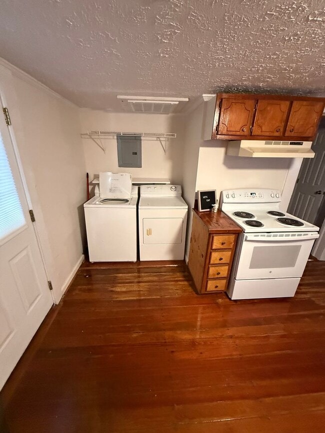 Photo - Furnished 2 BR 2 bath