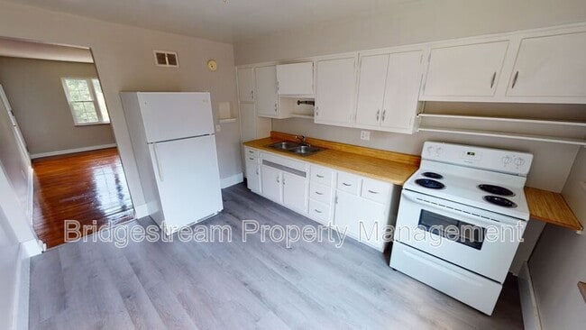 Building Photo - 1400 Stockton Ave Rental