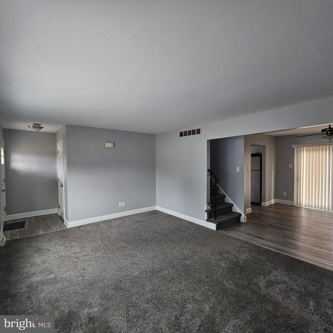 Photo - 1565 S Main Rd