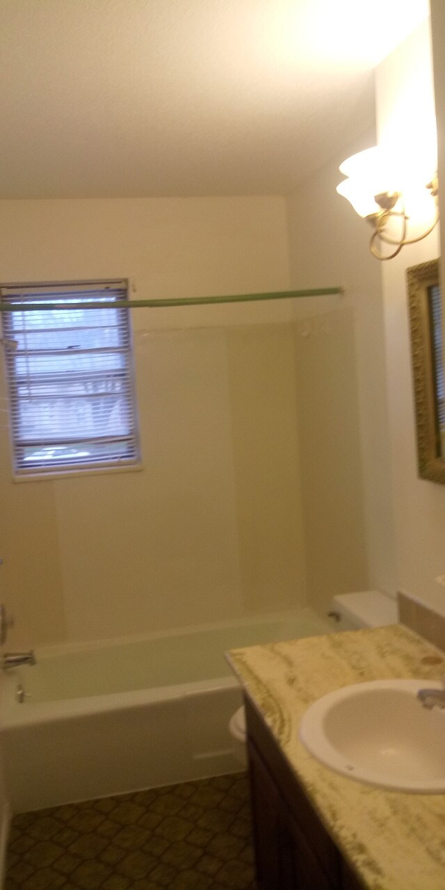 Photo - 11621 Richmond Avenue