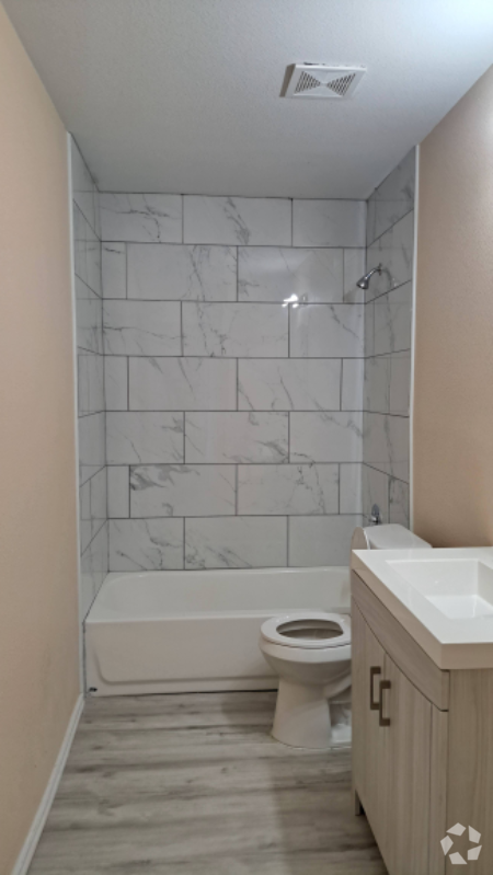 Building Photo - 3718 Pleasanton Rd Unit 103 Rental