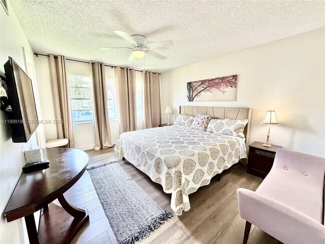 Photo - 2707 Nassau Bend Unit H2