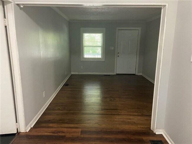 Photo - 3066 Waters Rd SW