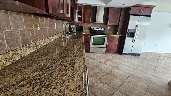 Building Photo - 20814 San Simeon Way