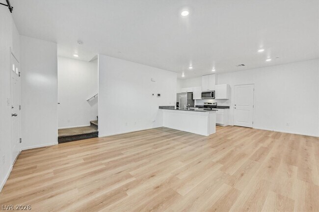 Photo - 7484 Mountain Ledge St