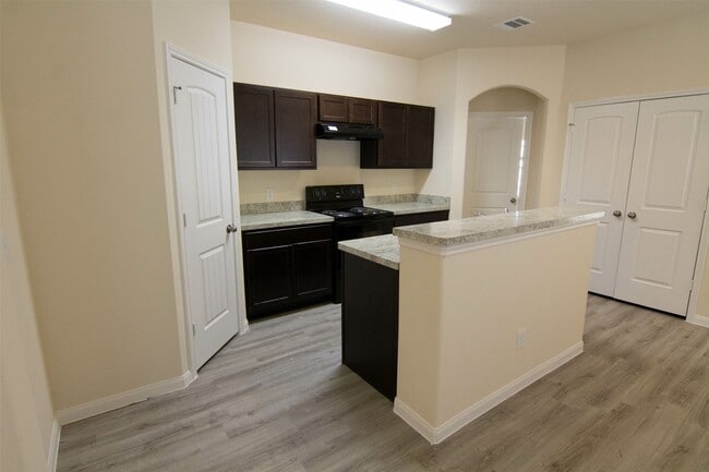 Photo - 329 N Meadows Dr