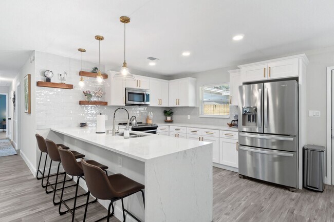Photo - 309 Holmes Blvd NW