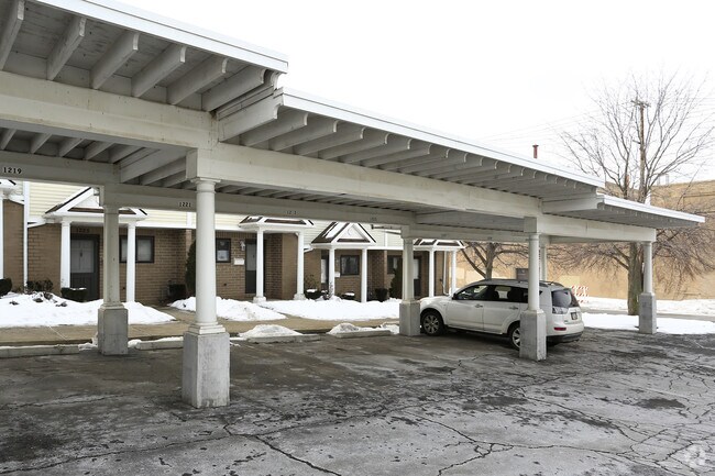 Photo - Villas at Water's Edge