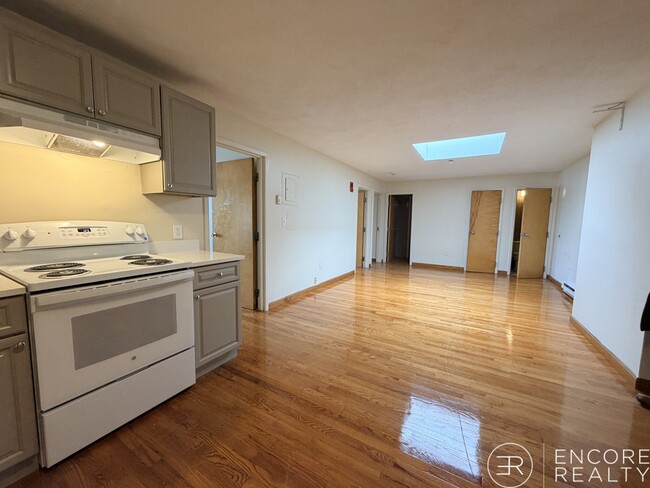 Photo - 1110 Commonwealth Ave Unidad 708