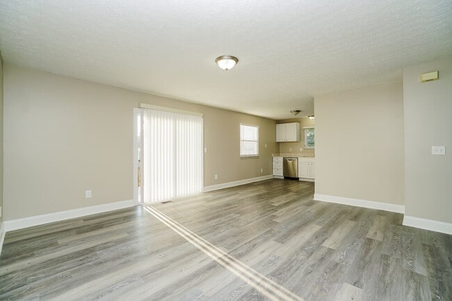 828 Spivey Ln