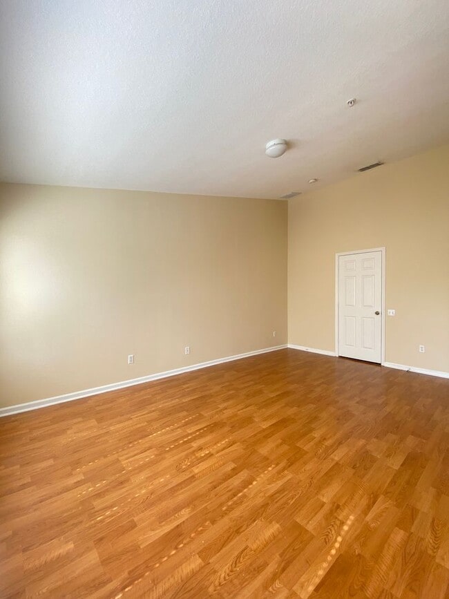 Photo - LAKEVIEW TOWNHOME FOR RENT - STONEBRIDGE C...
