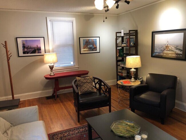 Photo - 2126 Chesterfield Ave