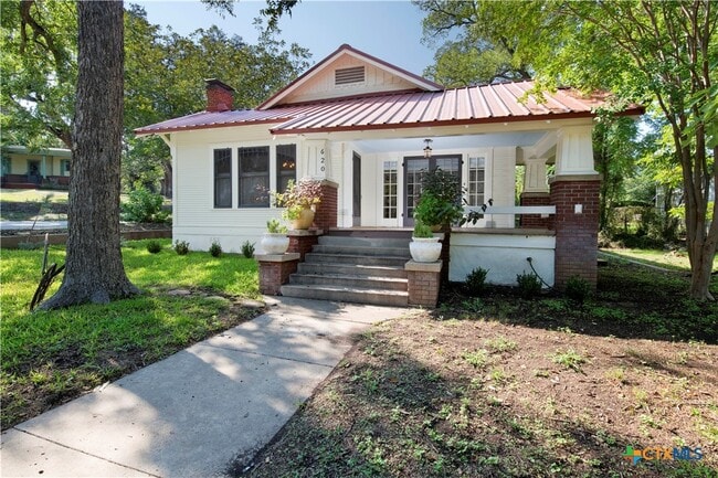 Building Photo - 620 Rogers St