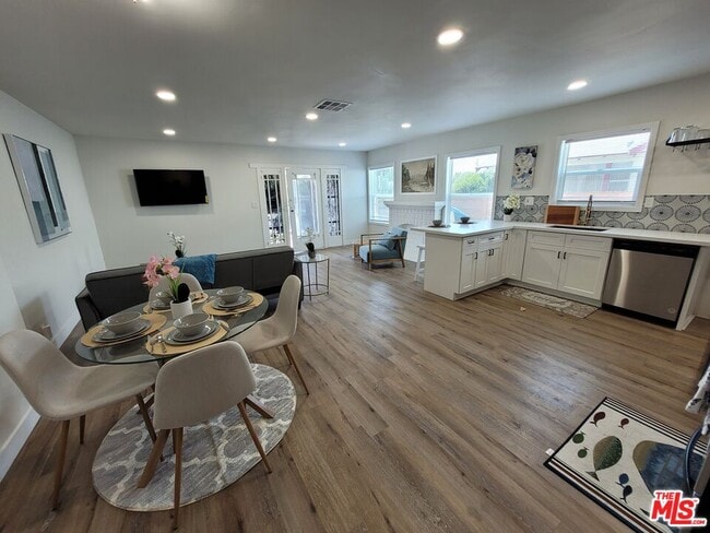 Photo - 3509 W 59th St