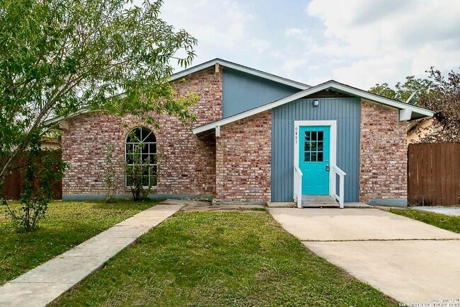 Building Photo - 9451 Hindi Dr