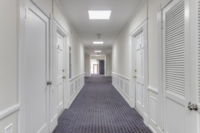 Photo - 615 S Cochran Ave