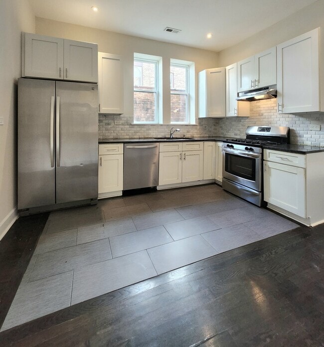 Photo - 4012 W Armitage Ave Unit 2F