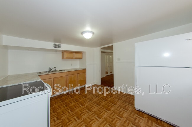 Photo - 506 E 7th St