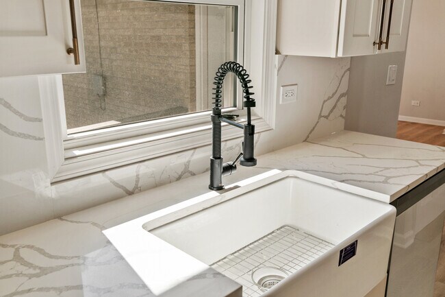 Photo - 3N425 N Howard Ave
