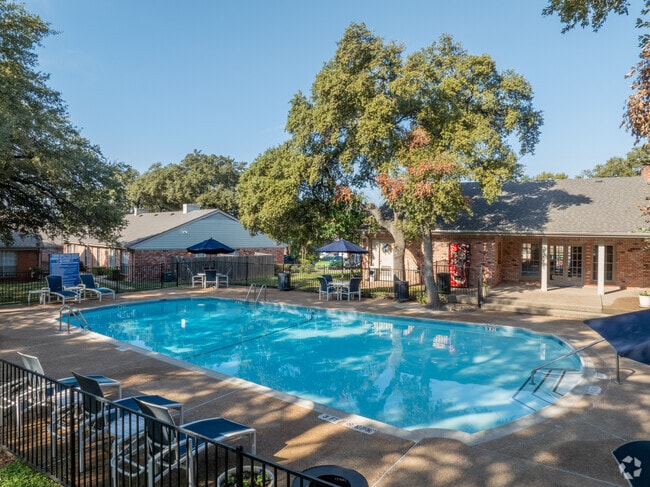 Pool 2