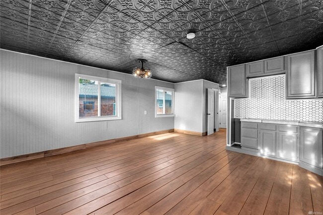 Photo - 10221 16th Ave E