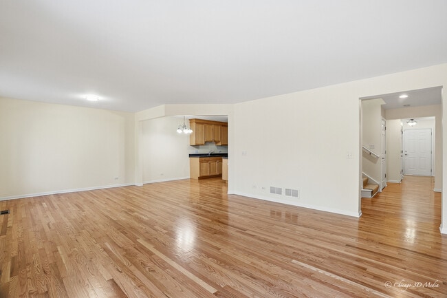 Photo - 214 Taylor Ct