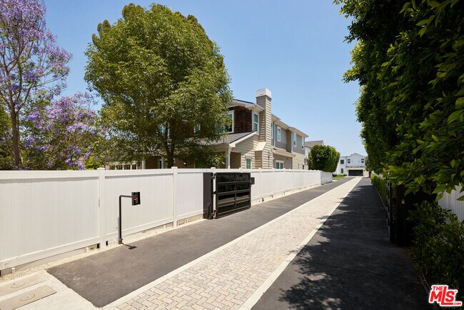 Photo - 15566 Chasmila Dr