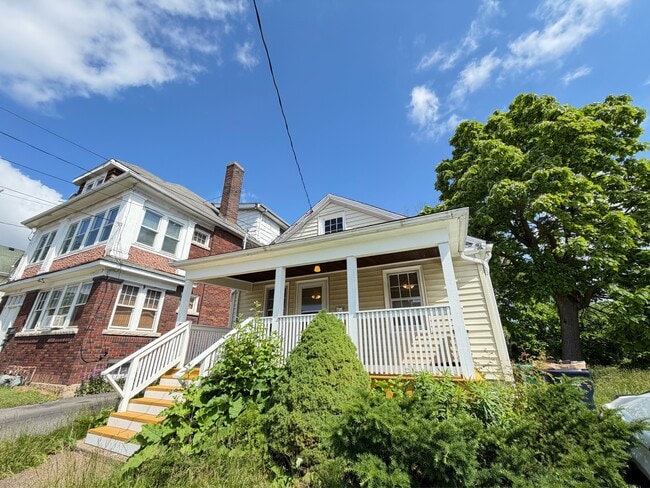 Photo - 1192 Haeberle Ave