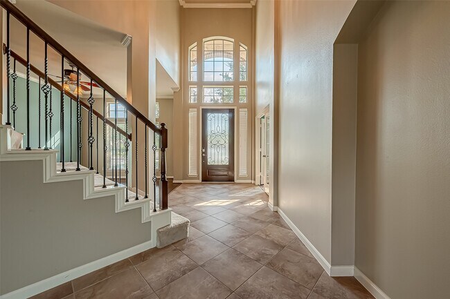 Photo - 13547 Breakwater Path Loop