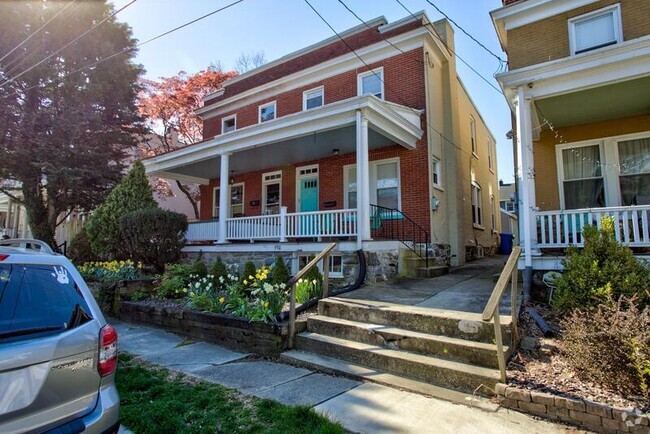 Building Photo - 930 Edgewood Ave Rental