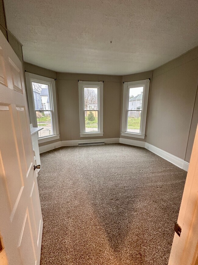 484 Forest Ave Apartments Unit 484 Zanesville, OH