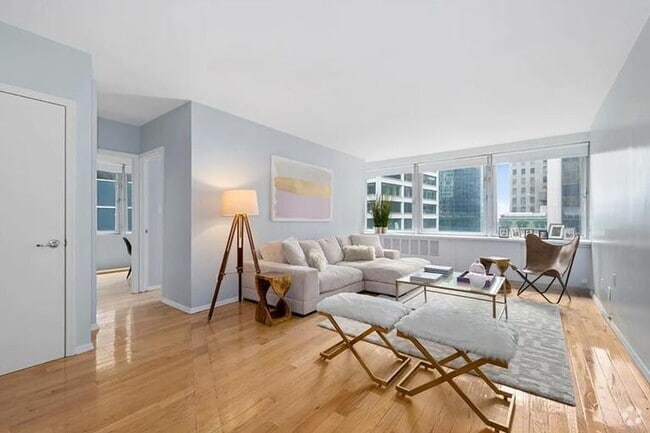 Building Photo - 3 bedroom in New York NY 10005 Unit 2 Rental