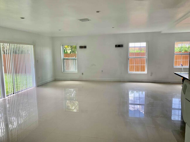 Photo - 9798 SW 158th St