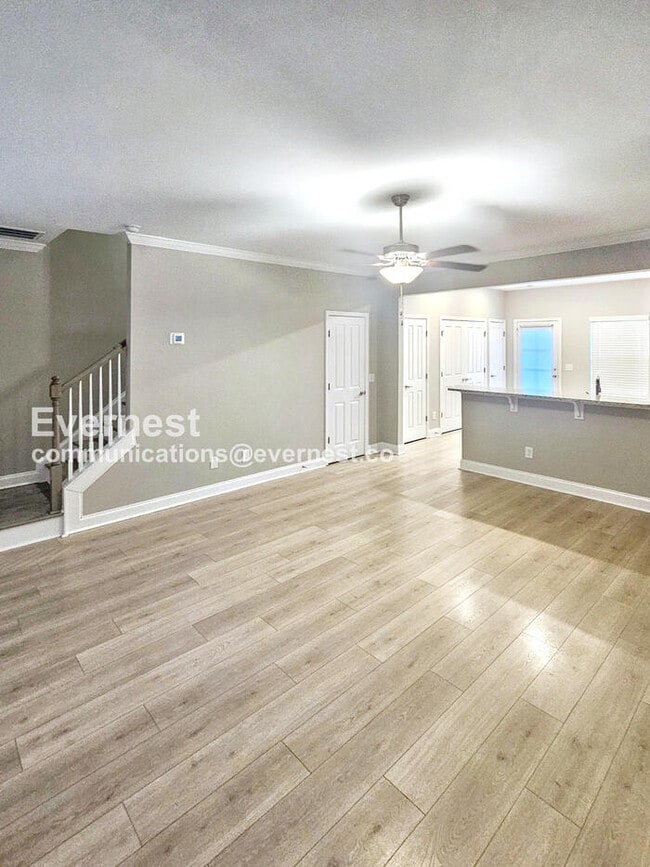 Photo - 809 Goswell Dr