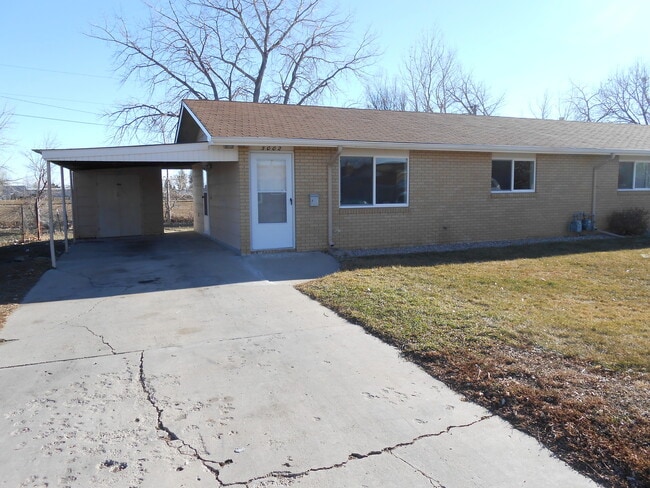 Building Photo - 5002-5004 South Iowa Avenue Unit 5002