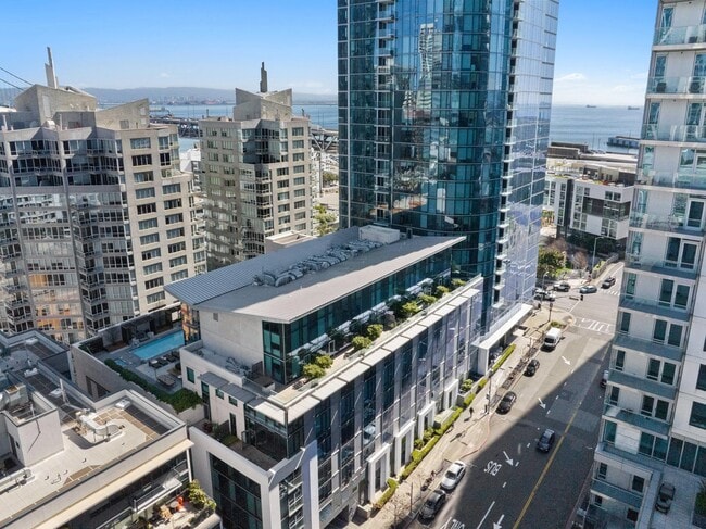 399 Fremont