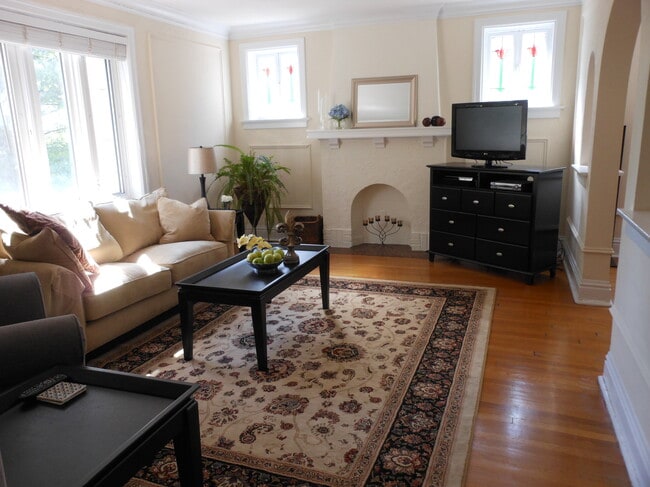 Photo - 7515 Parkdale Ave Unit 1 West