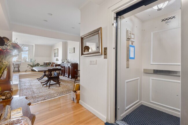 Photo - 122 Beacon St Unit 6