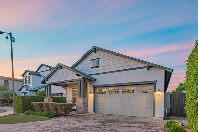Building Photo - 3850 E Crittenden Ln