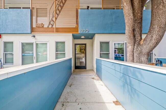 Photo - 1920 Pacific