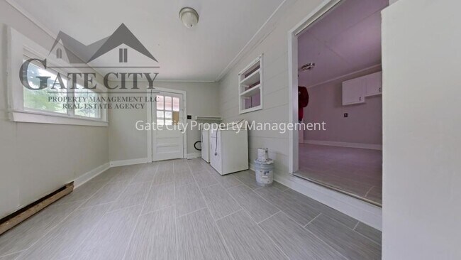 Photo - 914 Randolph St