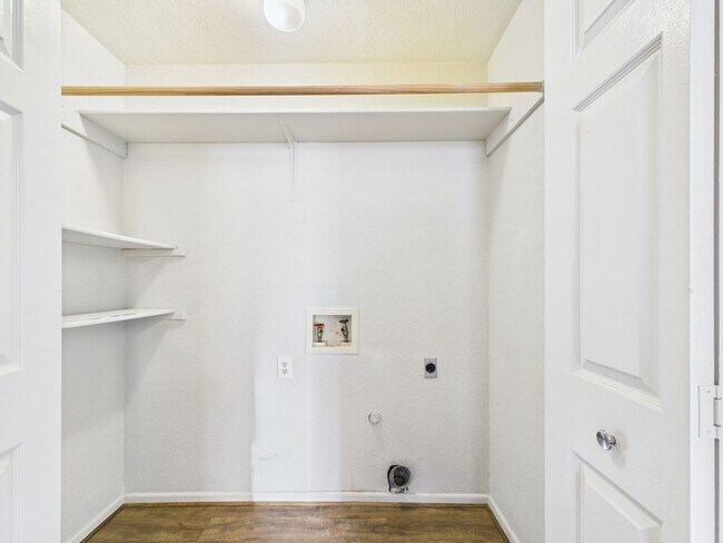 Photo - 107 Frederick Rd Unit 2