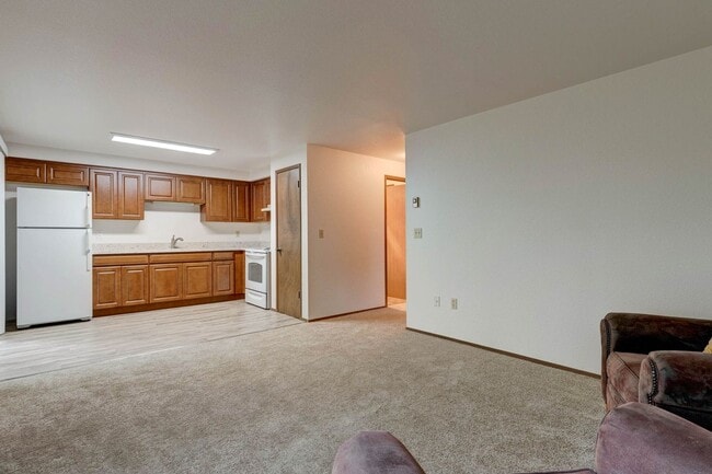 Photo - 0852-325 NE Kettle St #107 Unit 107