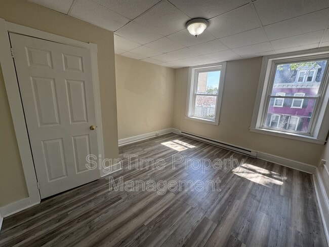 Photo - 40 E Washington St Unit Apt 2B