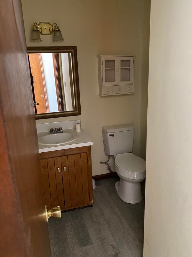 Half bathroom located on Main Floor - 114 Colonial Ct Unit 114