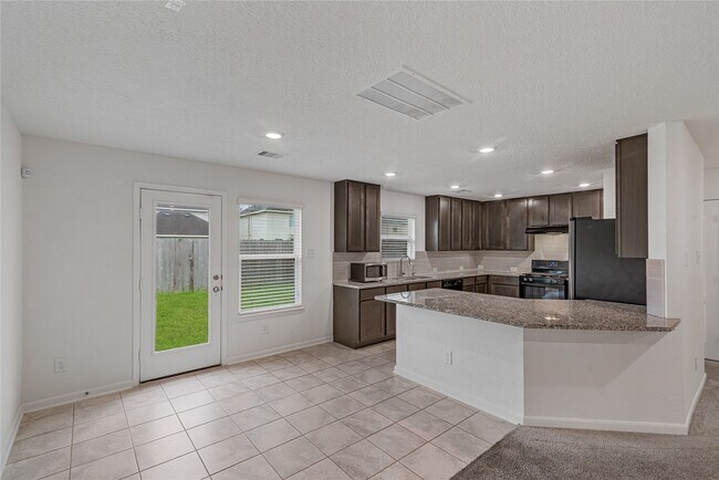 Photo - 647 Ash Mill Dr