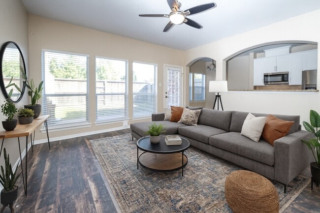 Photo - 10944 Chazenwood Dr