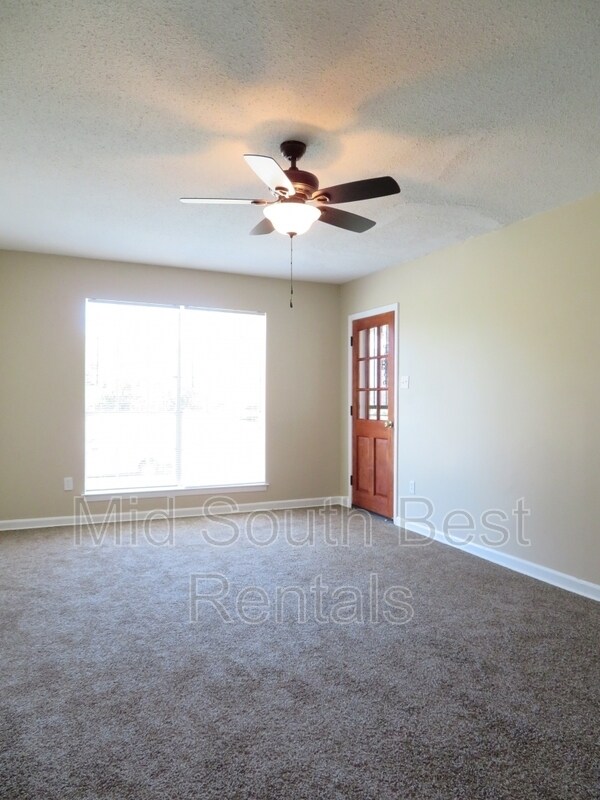 Photo - 5656 Myers Rd