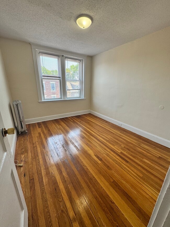 Photo - 8 Barrows St Unit 2